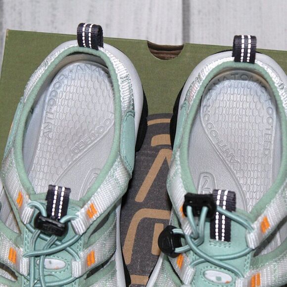 NEW KEEN Newport H2 Sandals - Women's - Picture 8 of 9